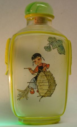 Tabati�re en verre � d�cor de musicien