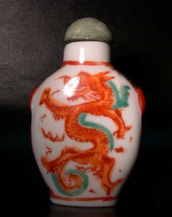 Tabati�re en porcelaine vietnamienne